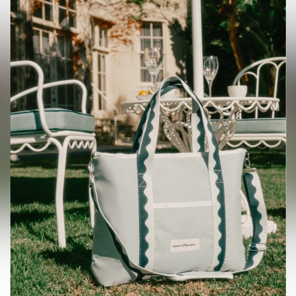 NWT- Business‎ & Pleasure- THE HOLIDAY COOLER TOTE BAG - RIVIE GREEN - Picture 4 of 11